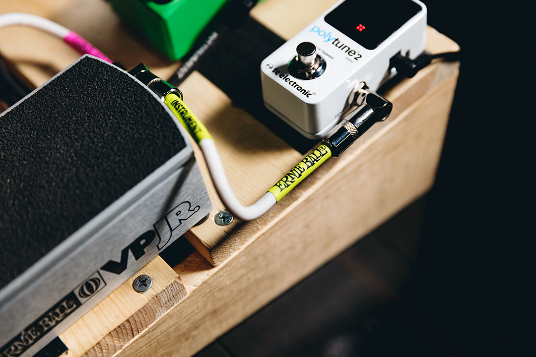 How To Wire A Pedal Board – Ernie Ball Blog